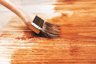 How to Clean Wood Stain From Brushes