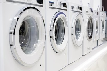 washing mashines in appliance store