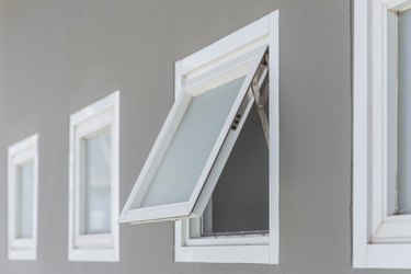 awning window open, modern home aluminium push windows.