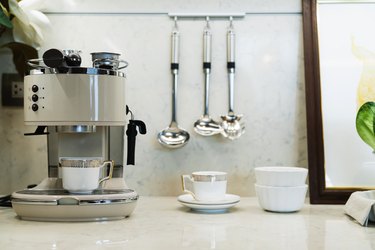 Decalcify hotsell coffee maker