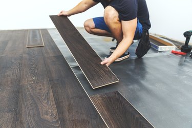 How to lay first clearance row of hardwood floor