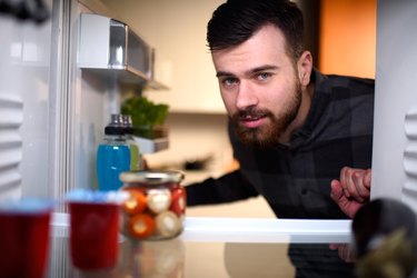 How to Make Ice Cubes That Don't Taste Bad