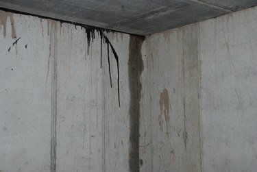 Leaking concrete basement walls