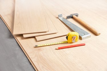 laminate floor tools for install it