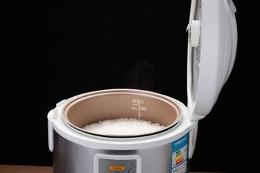 How to Use a Rice Cooker