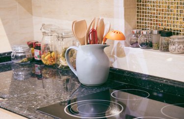 Can You Use Cast Iron on Electric Glass Top Stoves? (Do's and Don'ts) -  Prudent Reviews