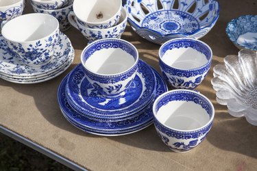 Fine china outlet dishes