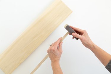 Sanding wood shelf