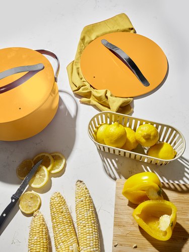 Caraway cookware set marigold
