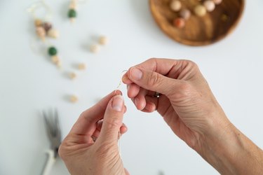 Making a loop with jewelry wire