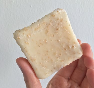 Ethique’s Heali Kiwi shampoo bar