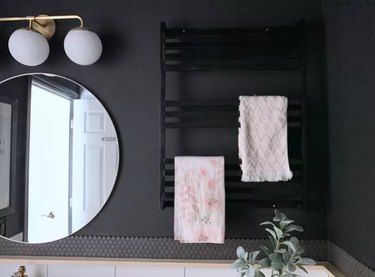 Black minimalist towel rack