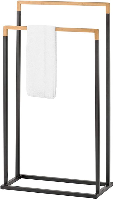 Freestanding towel rack