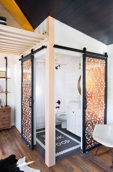 10 Brilliant Over-the-Door Storage Ideas for Your Bathroom