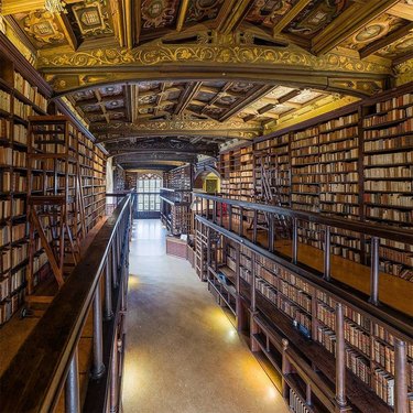 the inside of the bodleian library in oxford, english