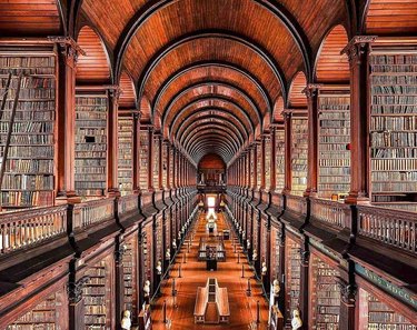 picture of the long room at trinity library in dublin