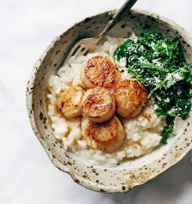 Pinch of Yum Brown Butter Scallops with Parmesan Risotto