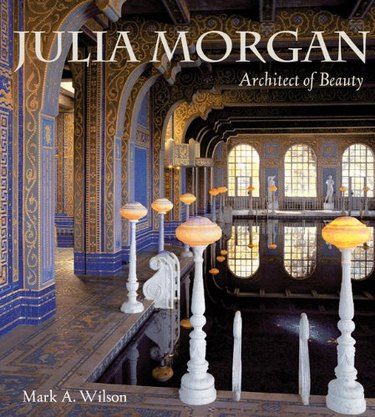 book cover based on architect julia morgan