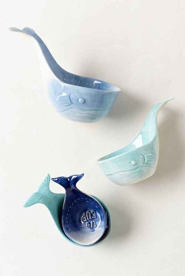 Whale-Tail Measuring Cups