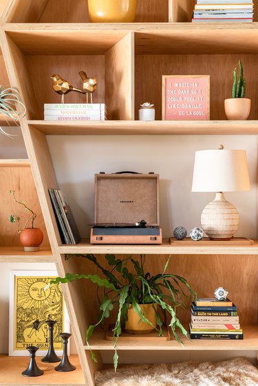 styling a bookshelf