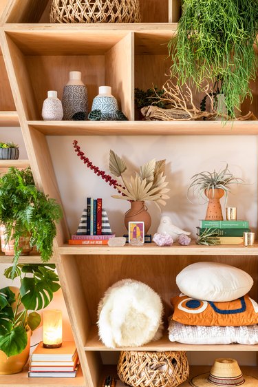 styling a bookshelf