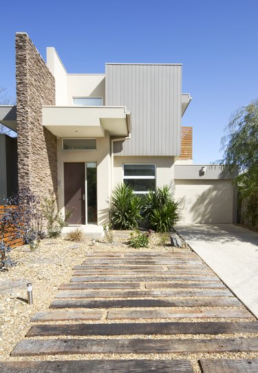 Contemporary double storey townhouse home