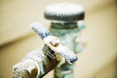 Winter Plumbing Precautions: Preventing Frozen Pipes