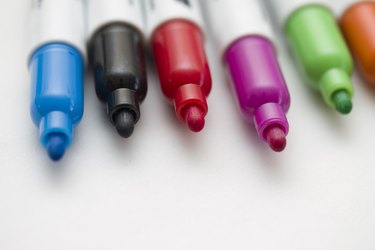 How to Revive Dry Erase Markers and Fix Dried Out Markers - The