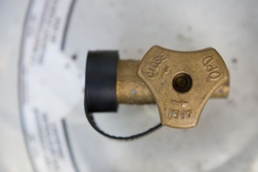 How to Replace My Propane Regulator