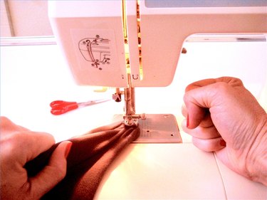 7 Simple Tips To Avoid Sewing Machine Jams And Other Tangles