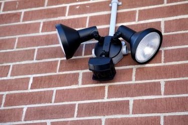 Hampton bay motion sensing deals exterior ceiling fixture