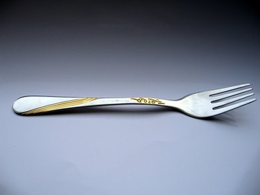 The Safety of Bronze Eating Utensils