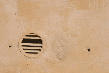 Vent in plaster wall