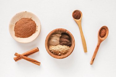 Ingredients for chai masala blend