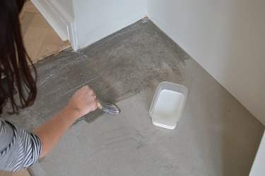 priming concrete with PVA