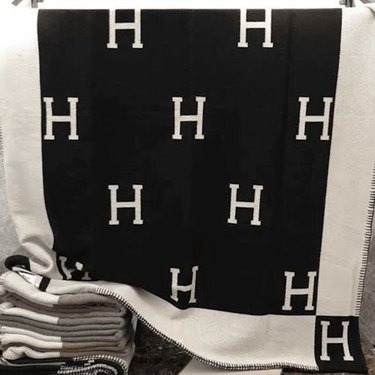black and white h-patterned blanket