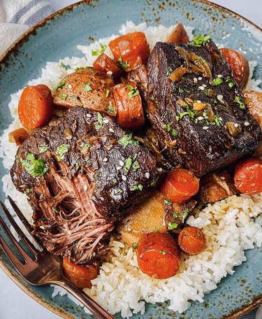 Shuangy's Kitchen Sink Slow Cooker Korean Short Ribs