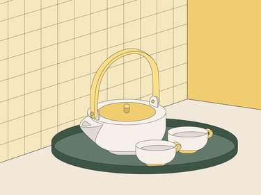 teapot illustration with two teacups