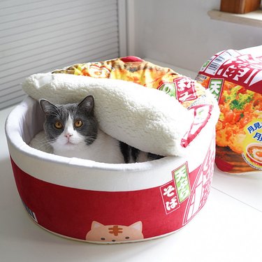 Nordic Style Home Instant Noodle Pet Bed