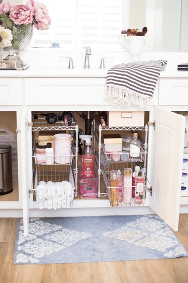 16 Under-the-Sink Bathroom Storage Ideas to Keep Your Space Organized ...