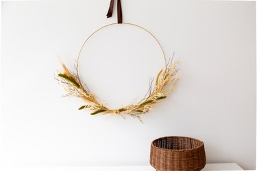 DIY Dried Grass and Wheat Wreath