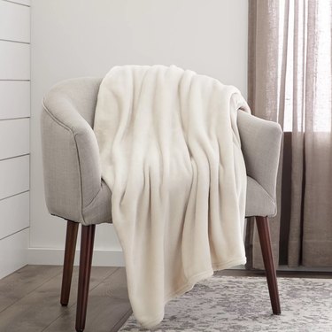 white fleece blanket
