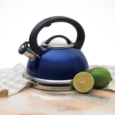 blue kettle with lime