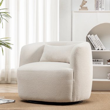 round boucle chair