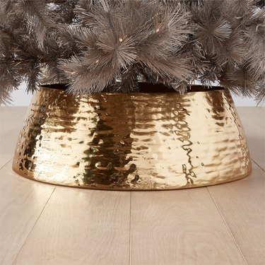 Luxe liquid gold Christmas tree collar