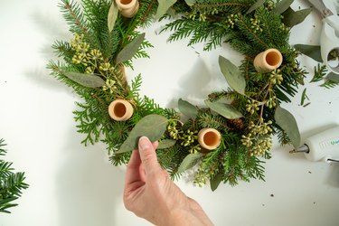 DIY Holiday Table Wreath