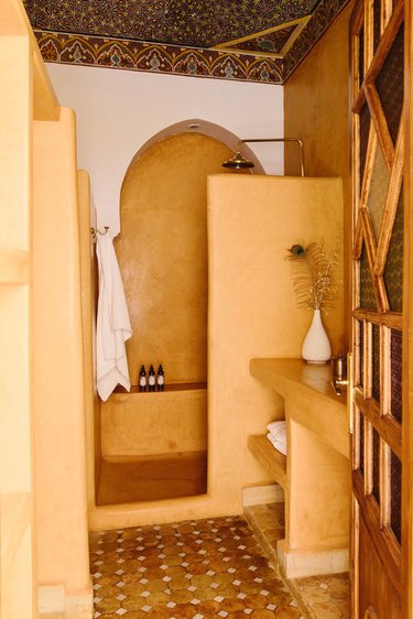 Orange bathroom at Riad Jardin Secret