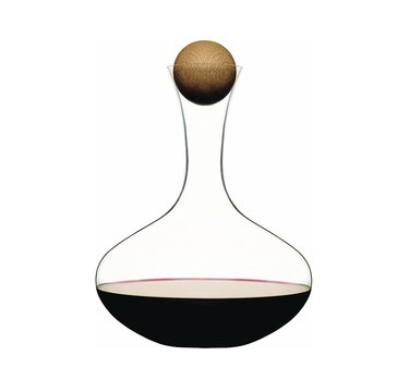 carafe with oak stopper