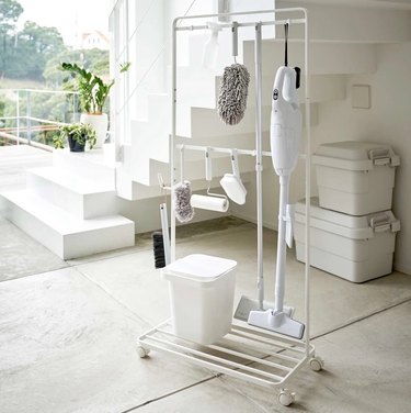 rolling cleaning rack