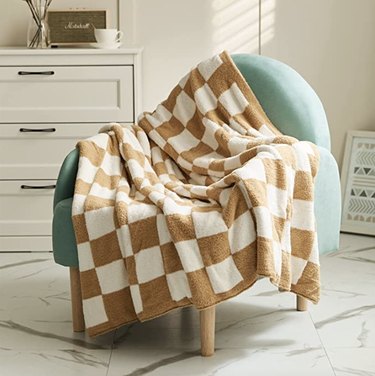 Yiruio Checkerboard Throw Blanket, $59.95